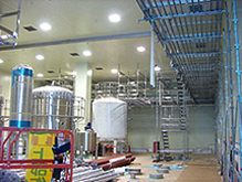 工場前（足場）施工例